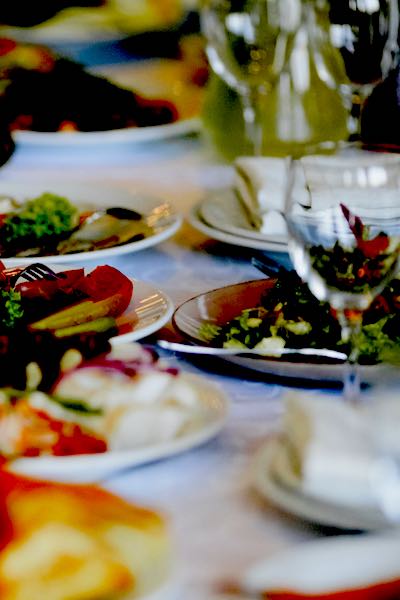yann-culinary-restaurant-traiteur-de-luxe-accueil-section-une-cuisine-sur-mesure-des-délices-splendides-pour-vos-occasions-mémorables-image-droite