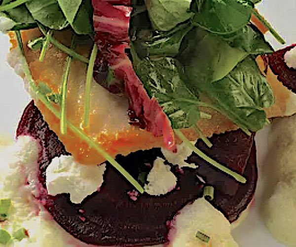 yann-culinary-restaurant-traiteur-de-luxe-accueil-section-menu-desserts-une-touche-finale-avec-un-dessert-original